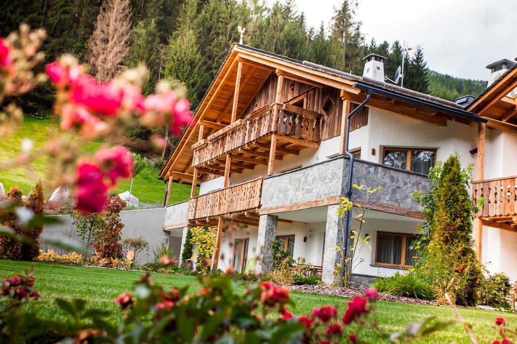 Alpine Mountain Chalet Сан-Виджилио-ди-Мареббе Экстерьер фото